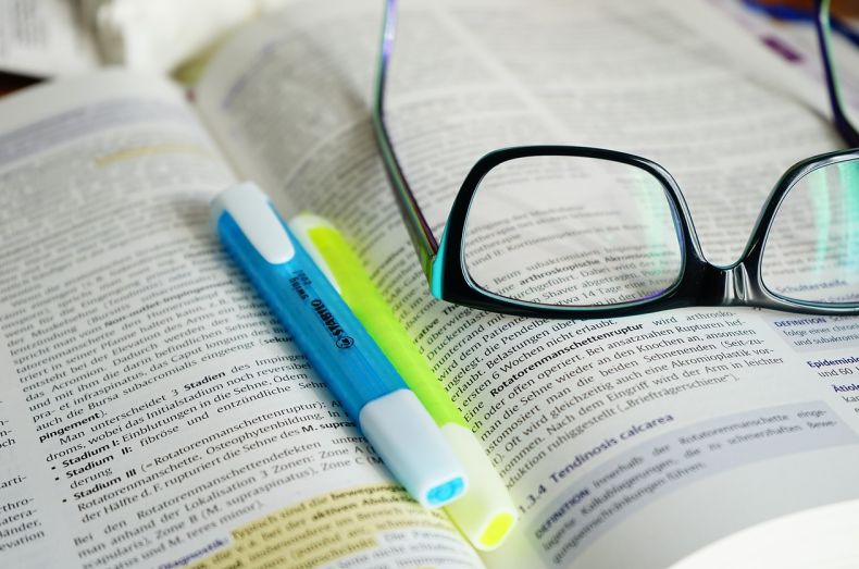 长沙眼镜行业erp费用多少 眼镜行业新宠长沙眼镜ERP系统最新实施策略